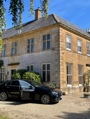 Escape to Ash House 18th Century Manor in Somerset